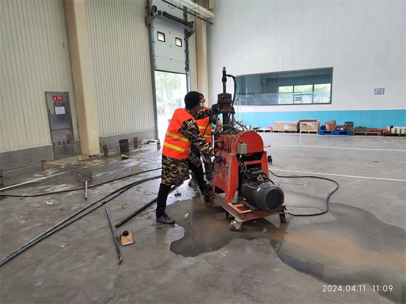 江宁厂房地面下沉塌陷注浆加固施工